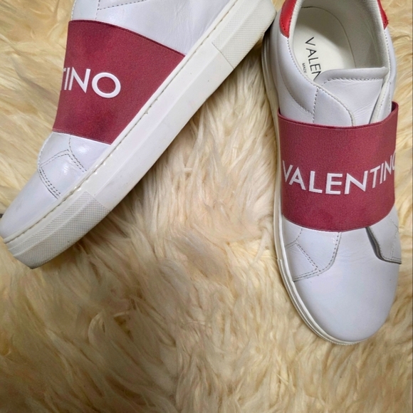 Valentino White and Red Sneakers - Picture 3 of 4